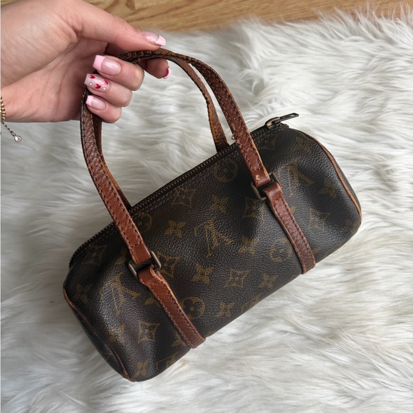 Louis Vuitton Vintage Papillon Handbag - Picture 4 of 14